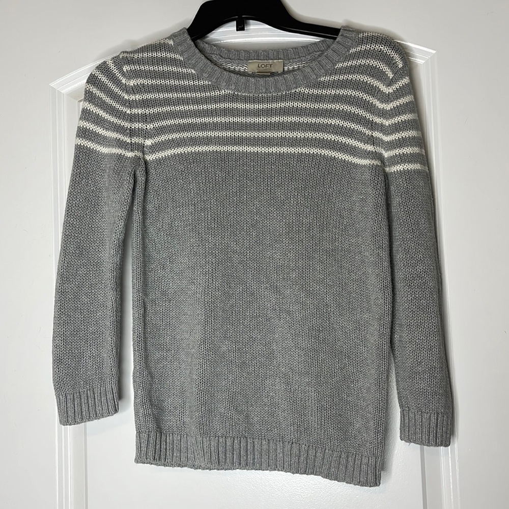 Womens gray LOFT sweater